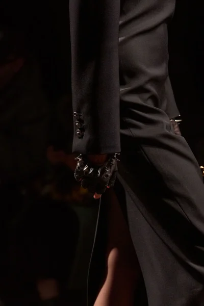Look 12